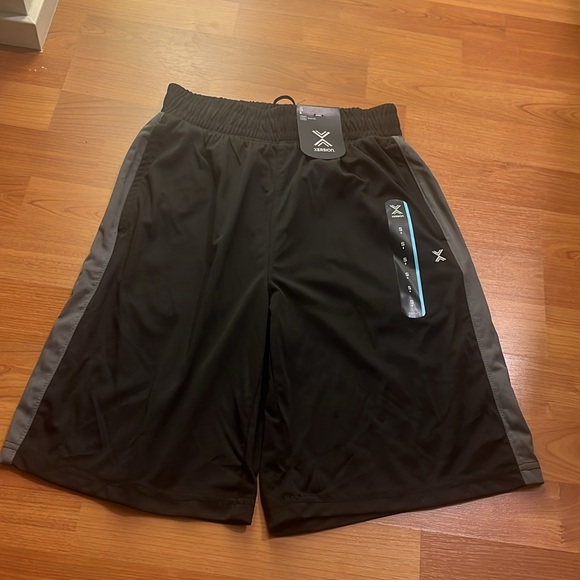 NWT Xersion black grey S 8 athletic shorts - Picture 2 of 3